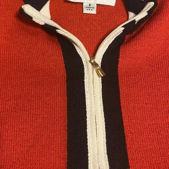 ST JOHN COLLECTION Classic Santana Knit Red Zip Cardigan Sweater Size: P (2) - Picture 2 of 6